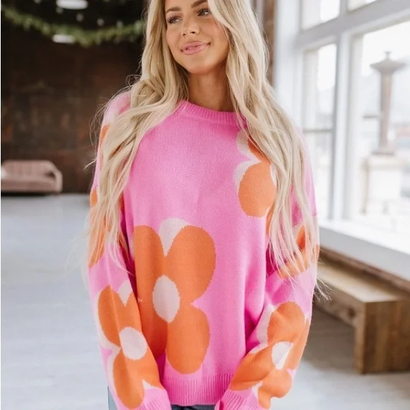 Women's Pink Floral Crewneck Sweater - Casual Oversized Knit - Picture 1 of 11